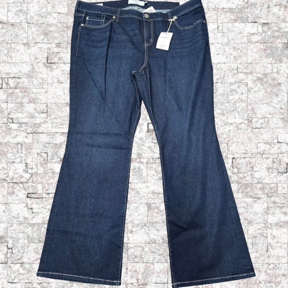 NWT, Torrid Women’s Slim Boot Blue Jeans, Size 22S - Picture 1 of 9